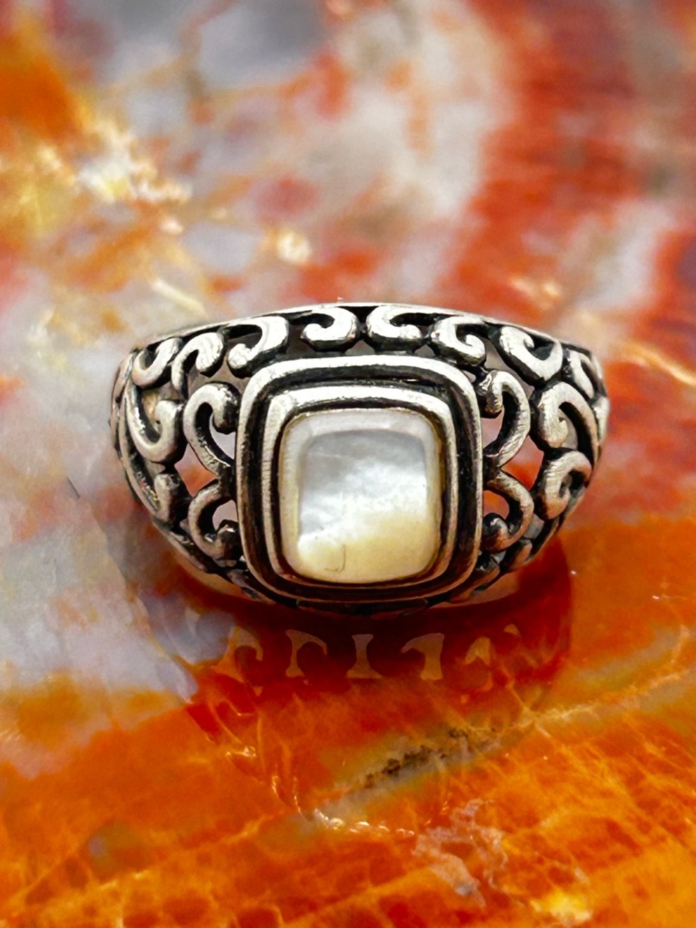 Vintage Sterling Silver Mother of Pearl Shell Ring - Size 7